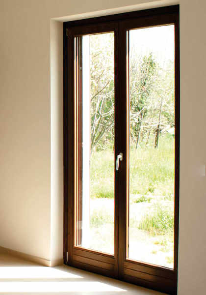 esempio finestra legno classico 70
